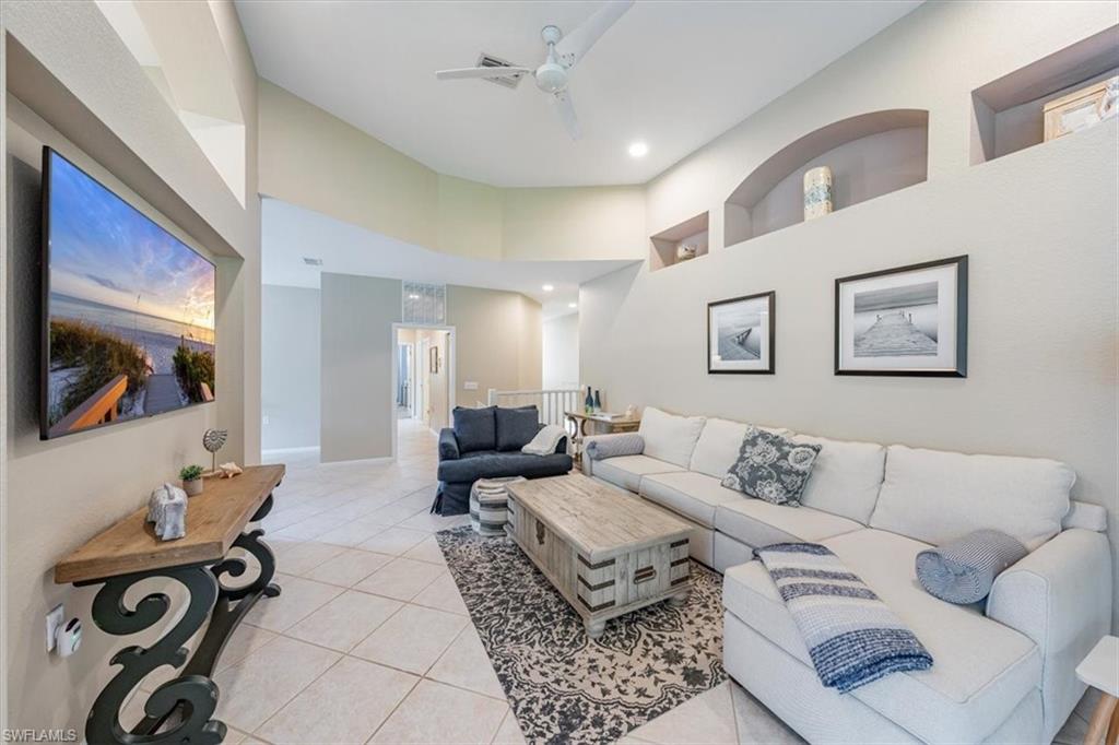 7122 Blue Juniper CT # 202