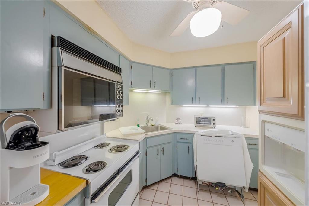 4005 Gulf Shore BLVD N # 202