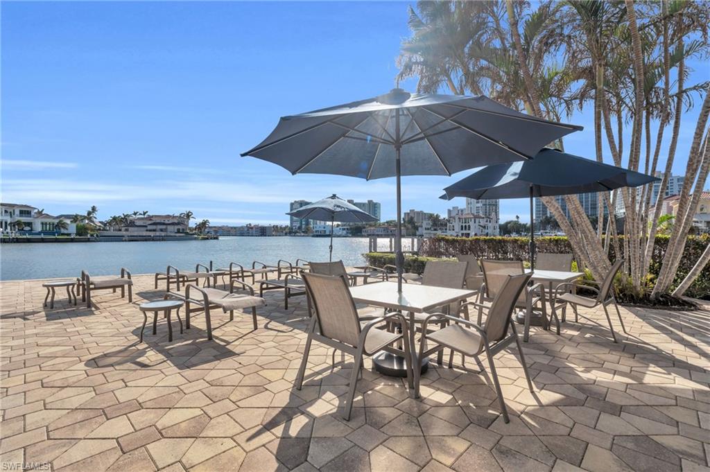 300 Park Shore DR # 5F