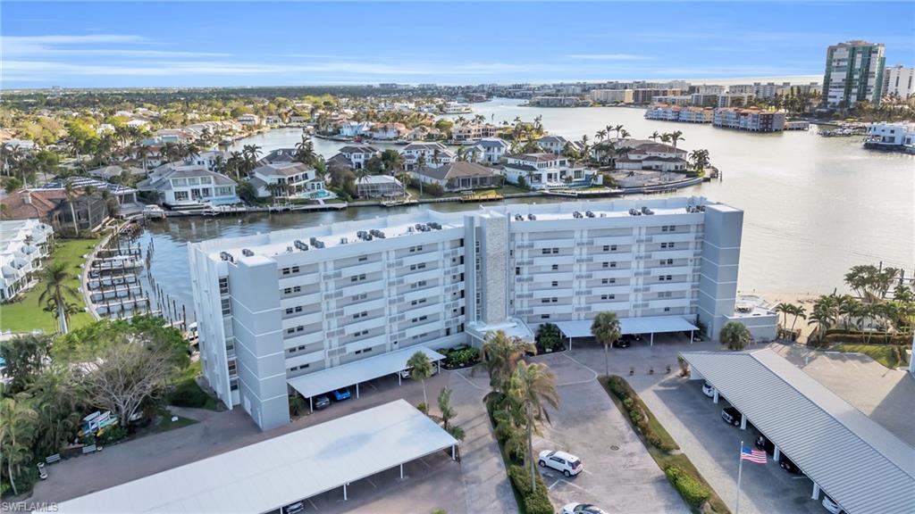 300 Park Shore DR # 5F