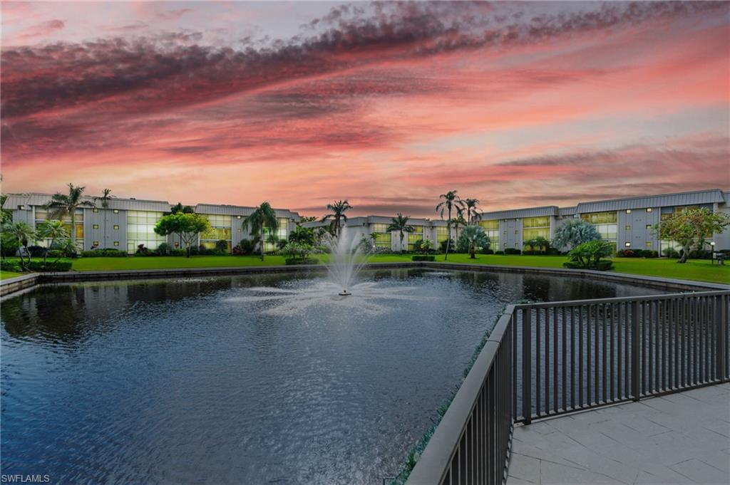 788 Park Shore DR # F17