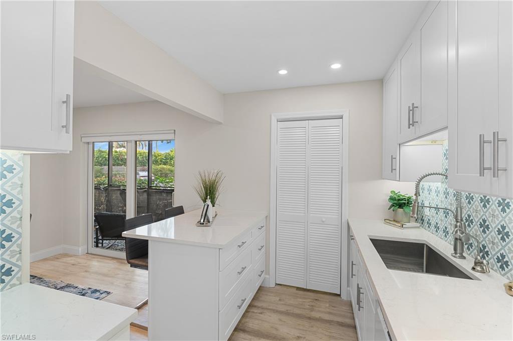 788 Park Shore DR # F17