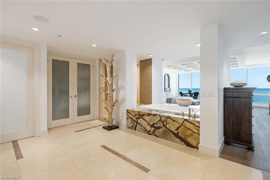 11125 Gulf Shore DR # 405