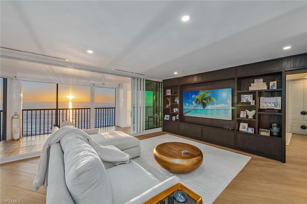 4651 Gulf Shore BLVD N # 701