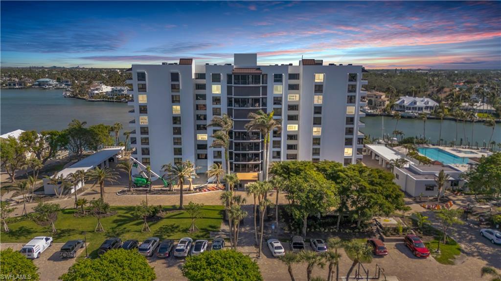 2400 Gulf Shore BLVD N # 3 Unit: PH-3