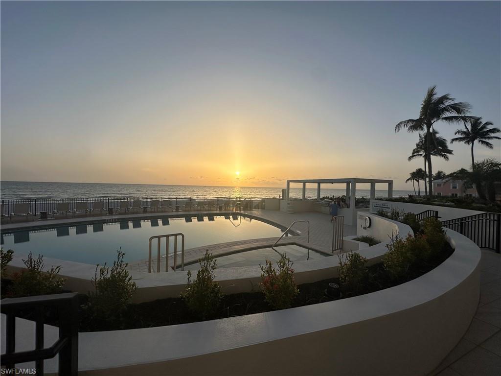 2400 Gulf Shore BLVD N # 3 Unit: PH-3