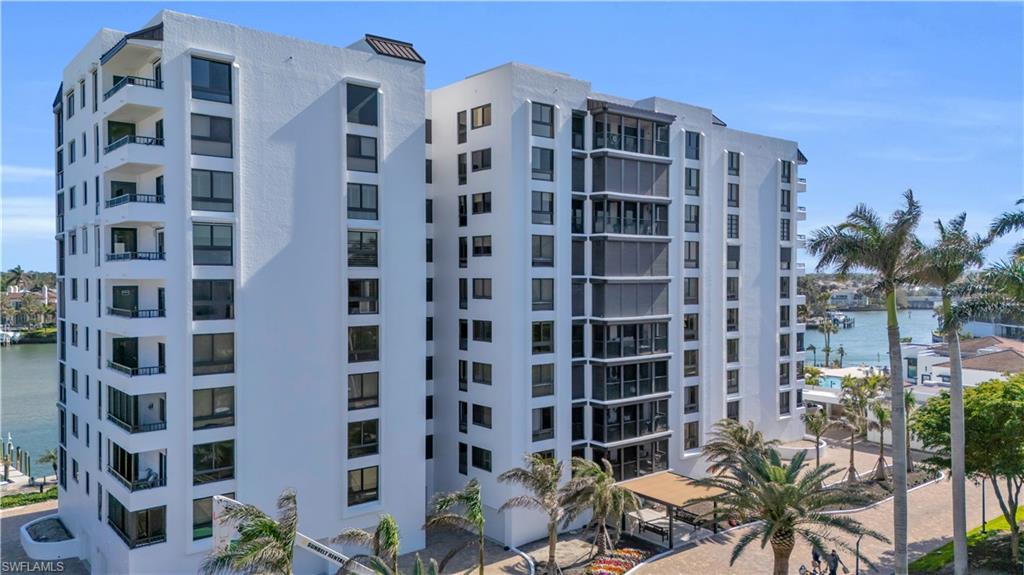 2400 Gulf Shore BLVD N # 3 Unit: PH-3