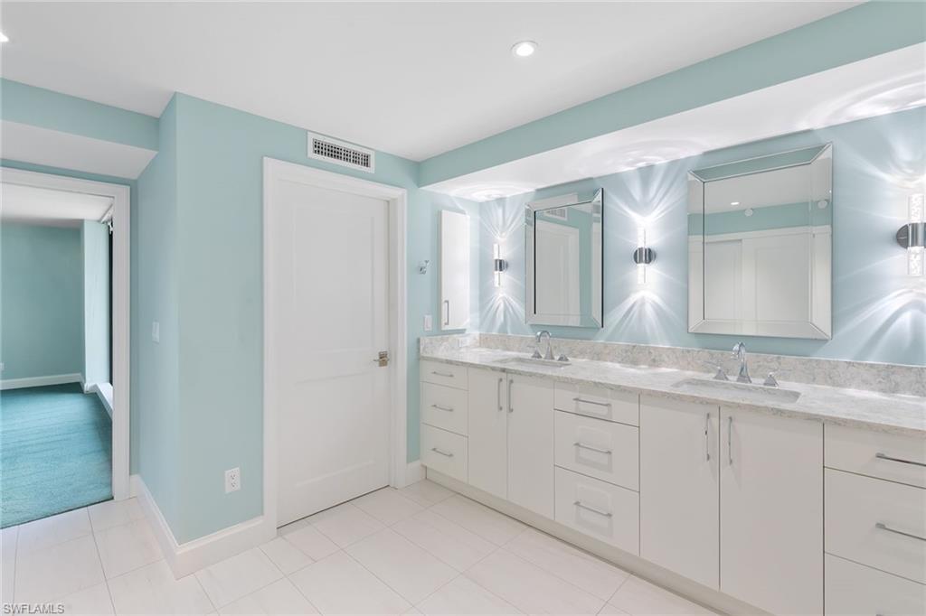 4251 Gulf Shore BLVD N 18B