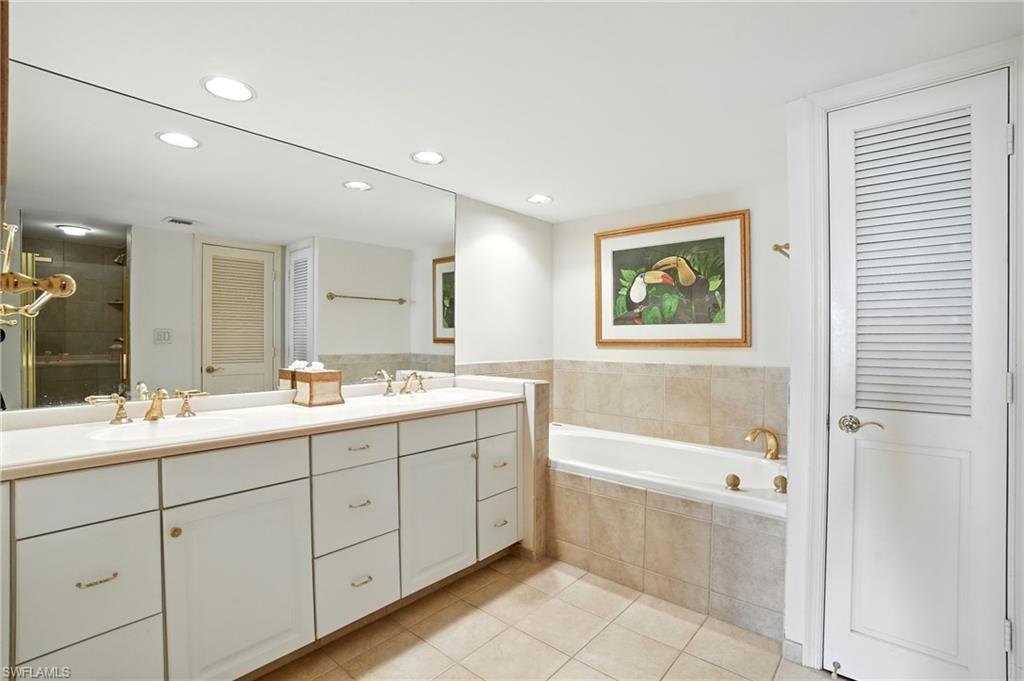 2400 Gulf Shore BLVD N # 804