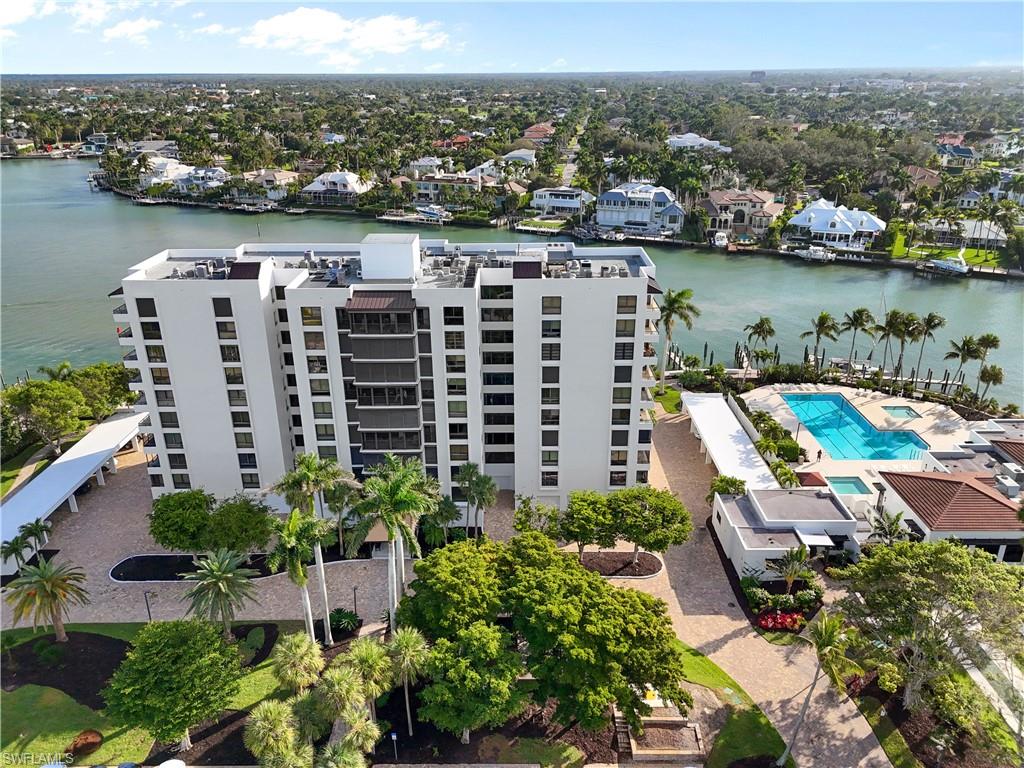 2400 Gulf Shore BLVD N # 804