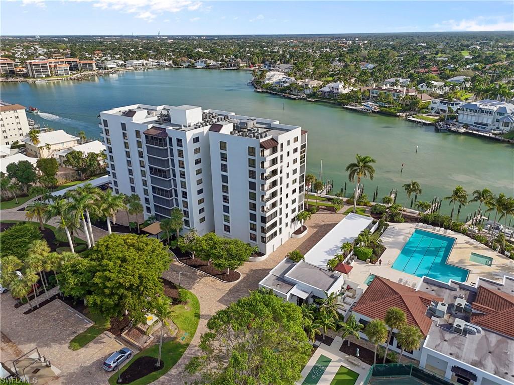 2400 Gulf Shore BLVD N # 804