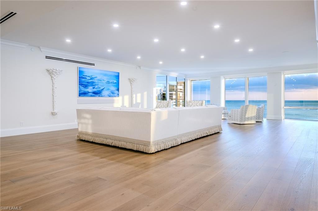 4601 Gulf Shore BLVD N # 17