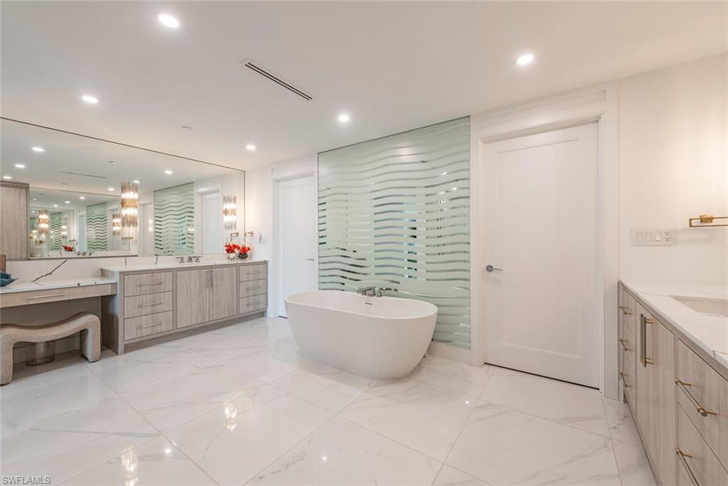 13945 Old Coast RD # 302