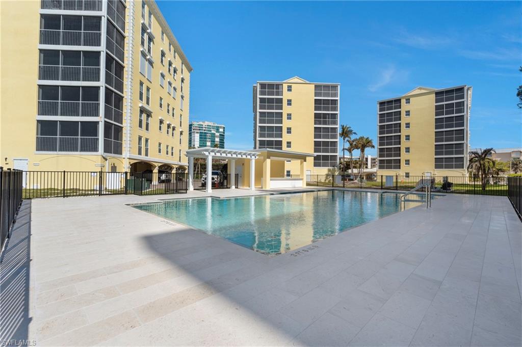 3483 Gulf Shore BLVD N # 605