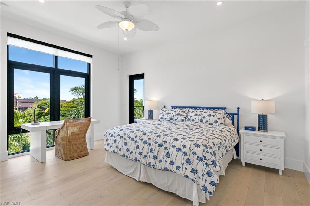 850 Central AVE # 305, NAPLES Unit: 305