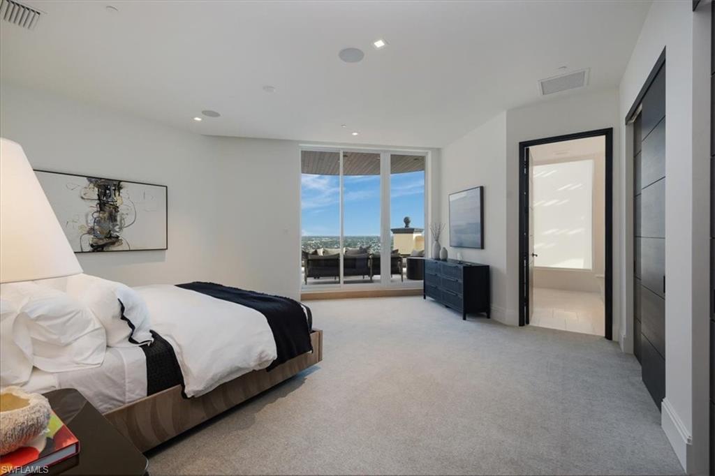 81 Seagate DR, NAPLES Unit: PH20