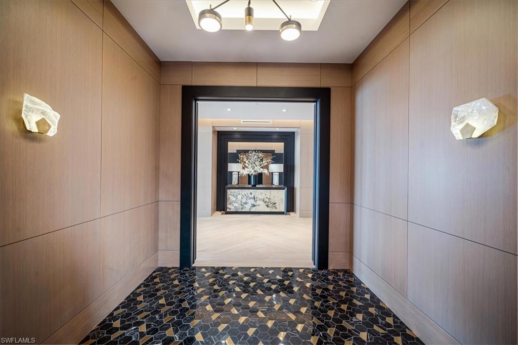 81 Seagate DR, NAPLES Unit: PH20