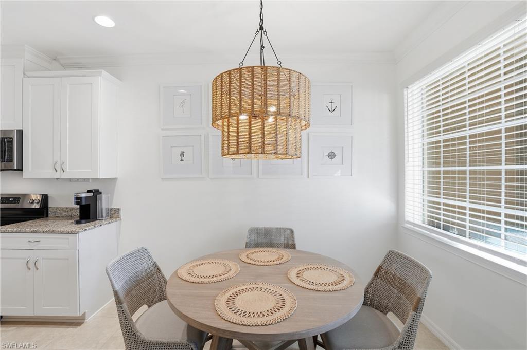 9374 Pocida CT # 101, NAPLES Unit: 101