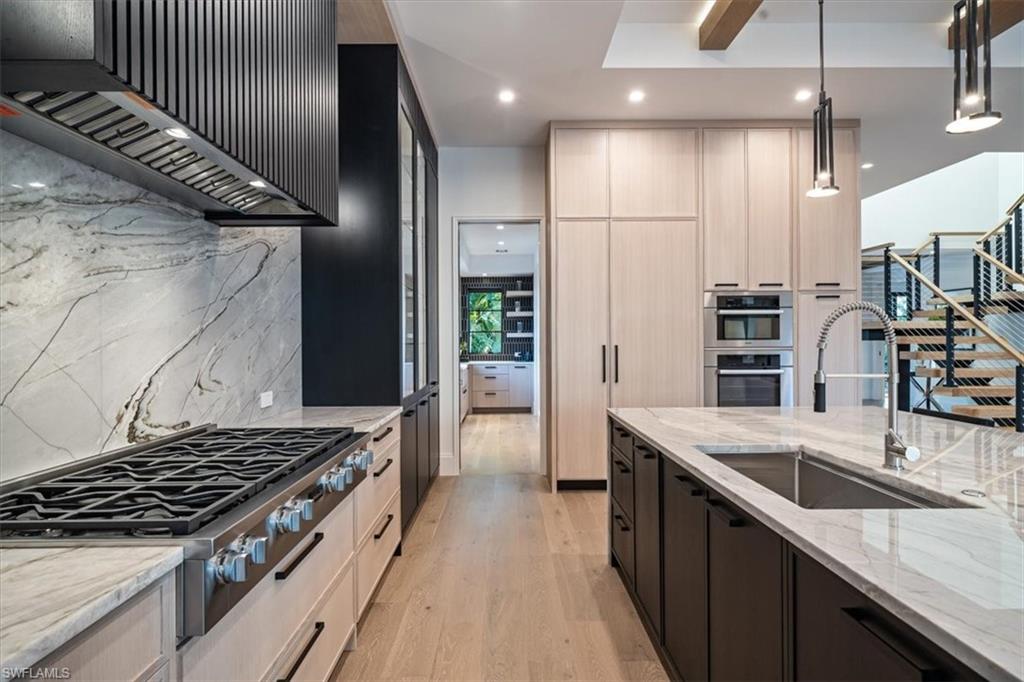 349 2nd AVE N, NAPLES