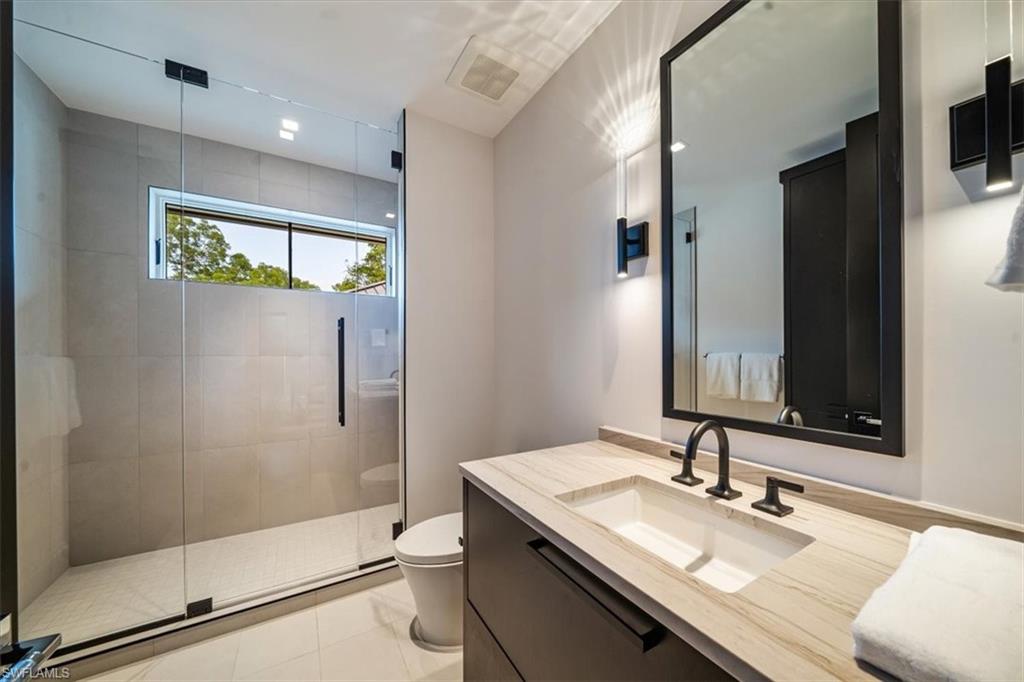 349 2nd AVE N, NAPLES