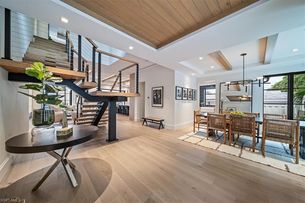 349 2nd AVE N, NAPLES