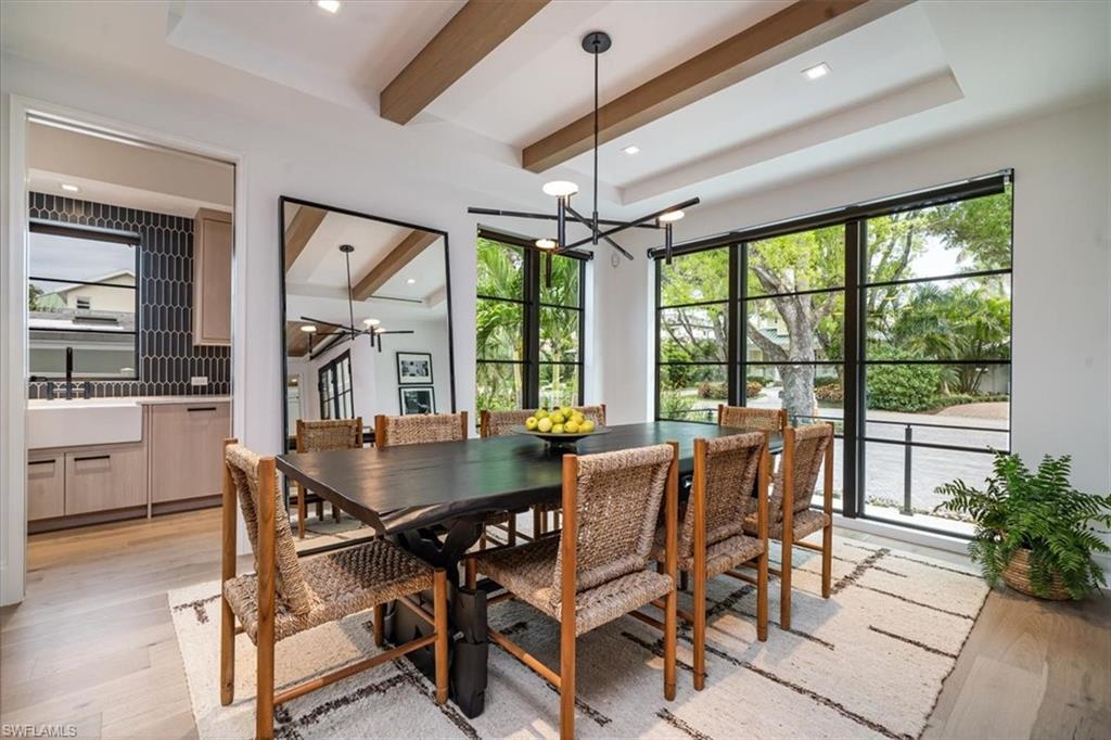 349 2nd AVE N, NAPLES
