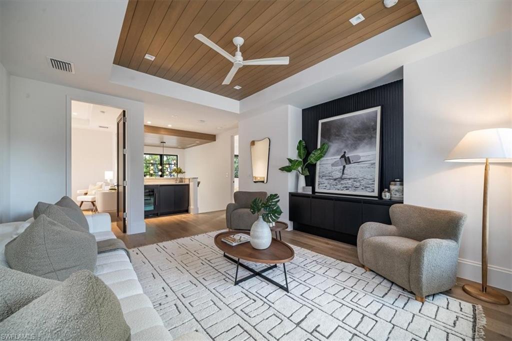 349 2nd AVE N, NAPLES