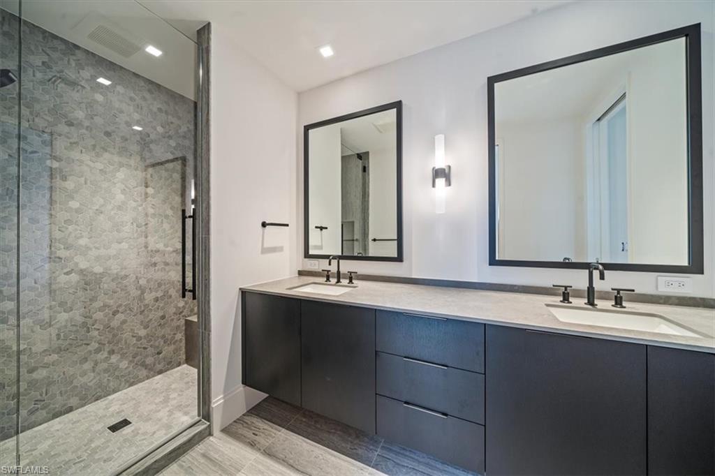 349 2nd AVE N, NAPLES
