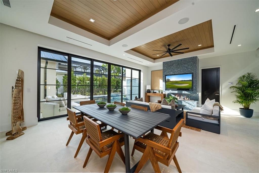 349 2nd AVE N, NAPLES