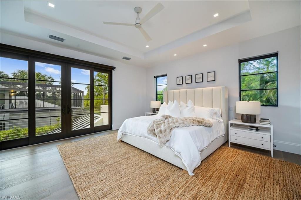 349 2nd AVE N, NAPLES