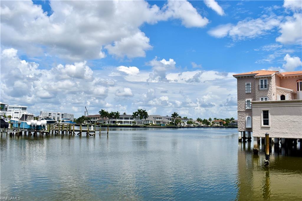 4090 Gulf Shore BLVD N