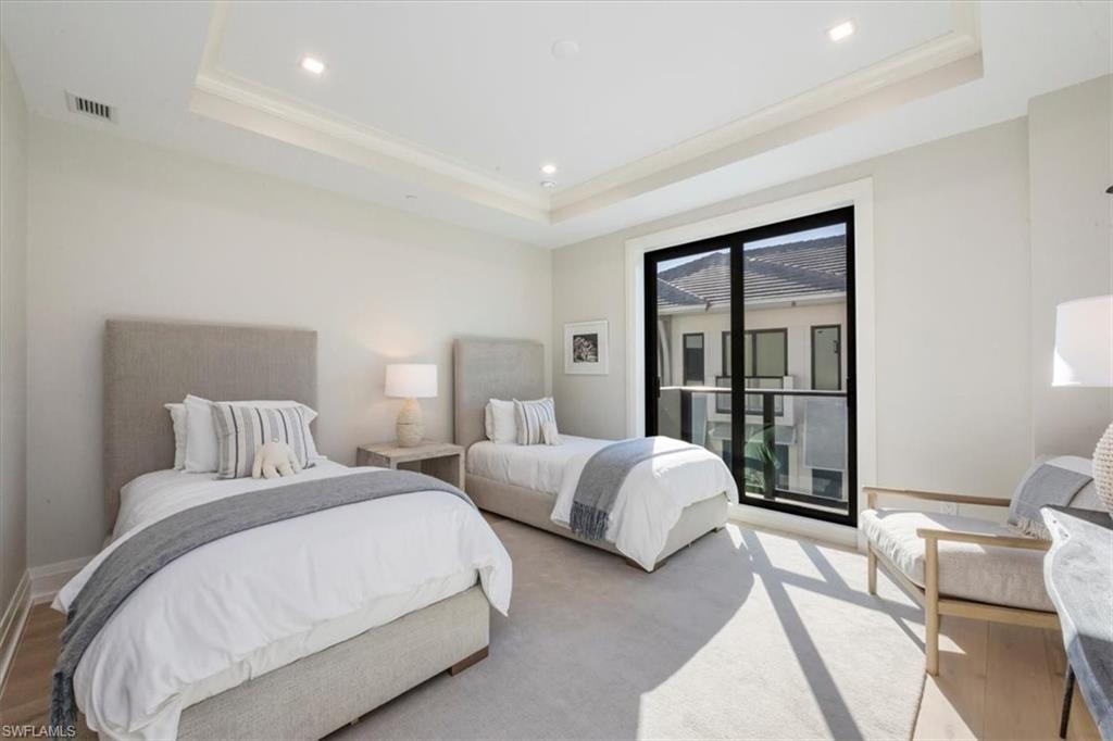 1820 Gulf Shore BLVD N # 403 Unit: 402-403