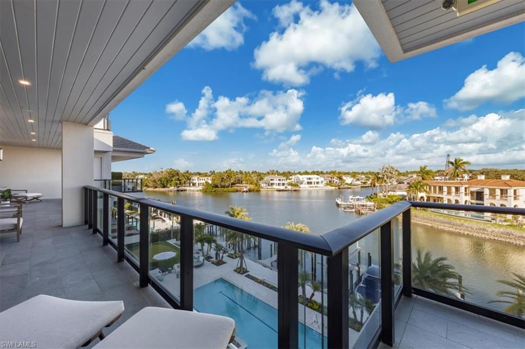 1820 Gulf Shore BLVD N # 403 Unit: 402-403