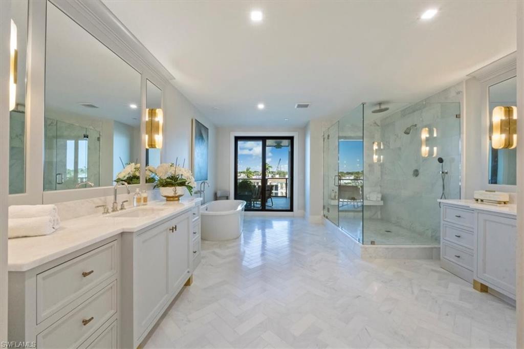 1820 Gulf Shore BLVD N # 403 Unit: 402-403