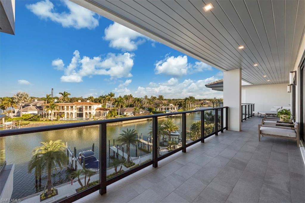 1820 Gulf Shore BLVD N # 403 Unit: 402-403
