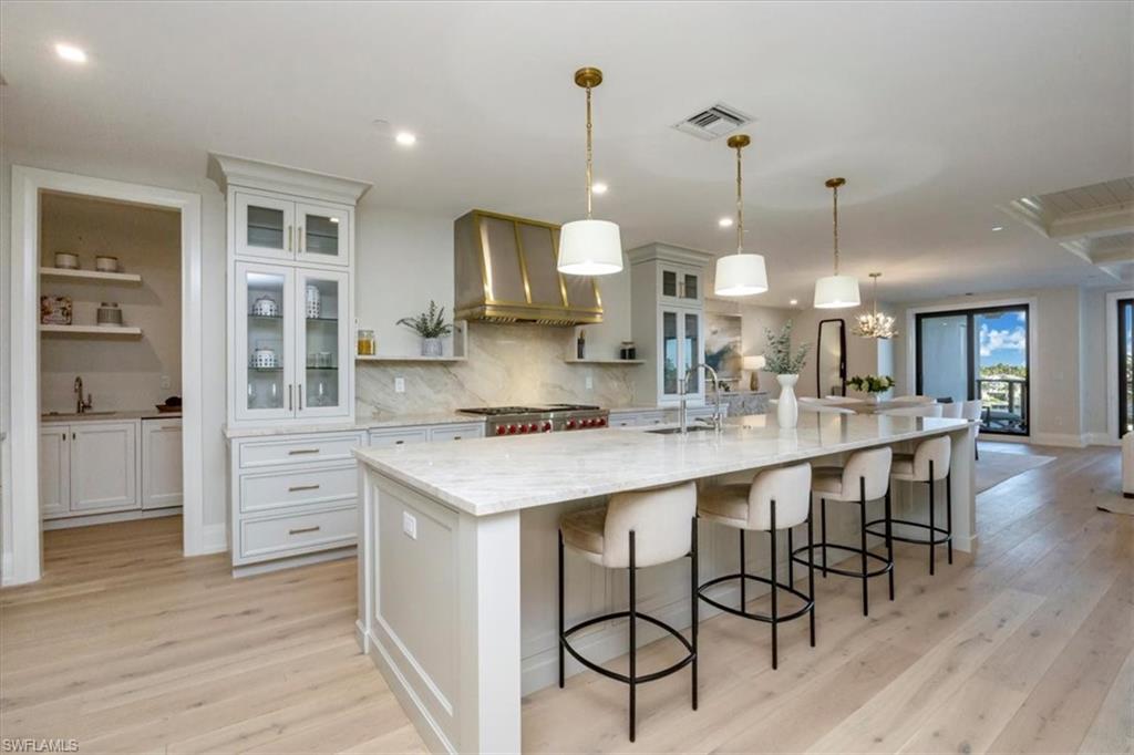 1820 Gulf Shore BLVD N # 403 Unit: 402-403