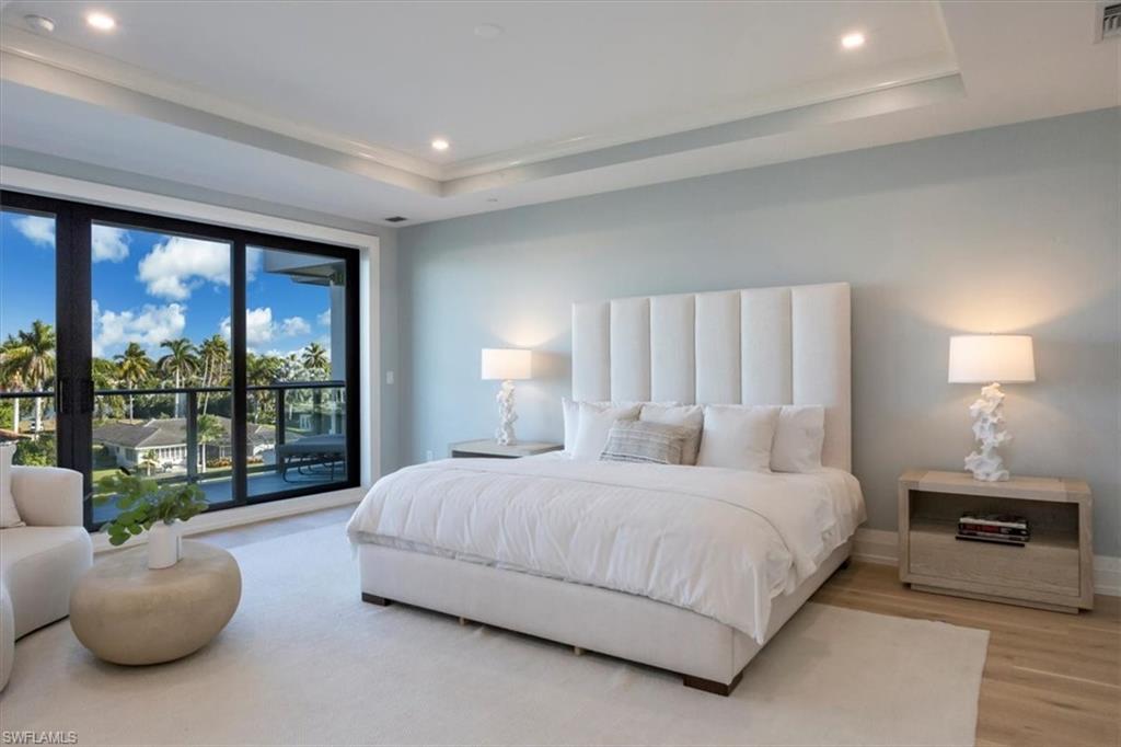 1820 Gulf Shore BLVD N # 403 Unit: 402-403