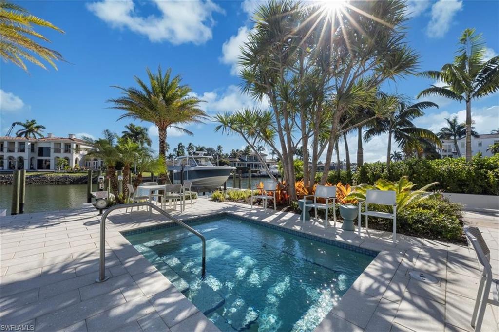 1820 Gulf Shore BLVD N # 403 Unit: 402-403