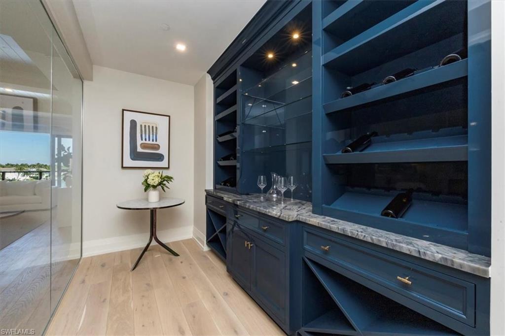 1820 Gulf Shore BLVD N # 403 Unit: 402-403