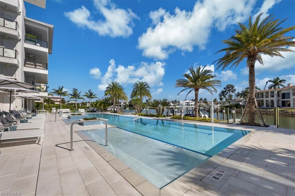1820 Gulf Shore BLVD N # 403 Unit: 402-403