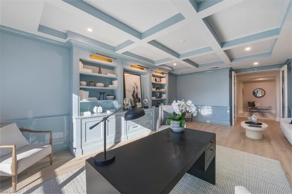 1820 Gulf Shore BLVD N # 403 Unit: 402-403