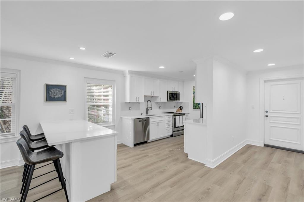 271 Broad AVE S # 203