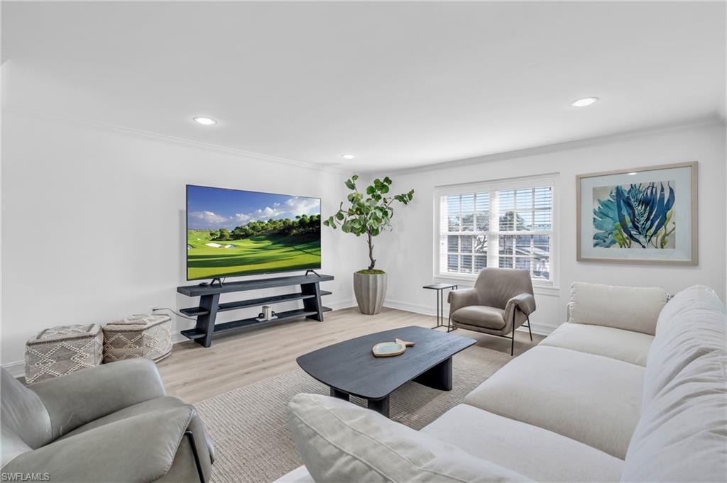 271 Broad AVE S # 203