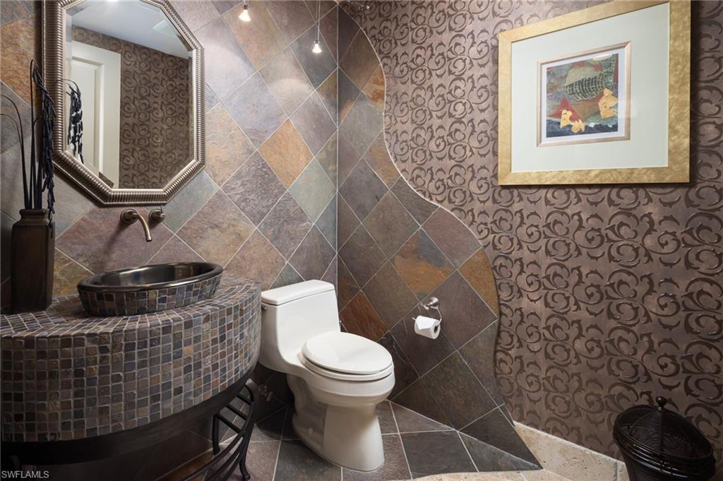 23750 Via Trevi WAY 204