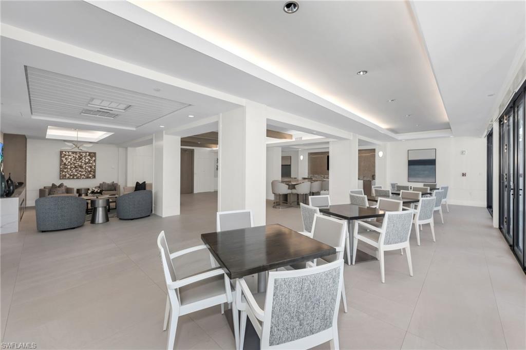 4001 Gulf Shore BLVD N 207