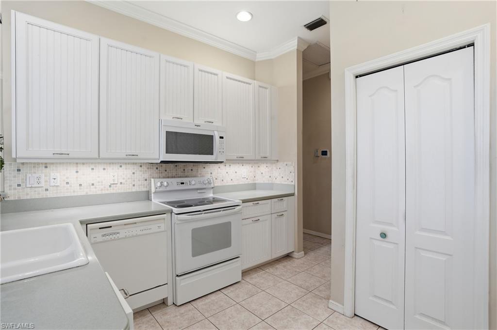 2265 Heritage Greens DR