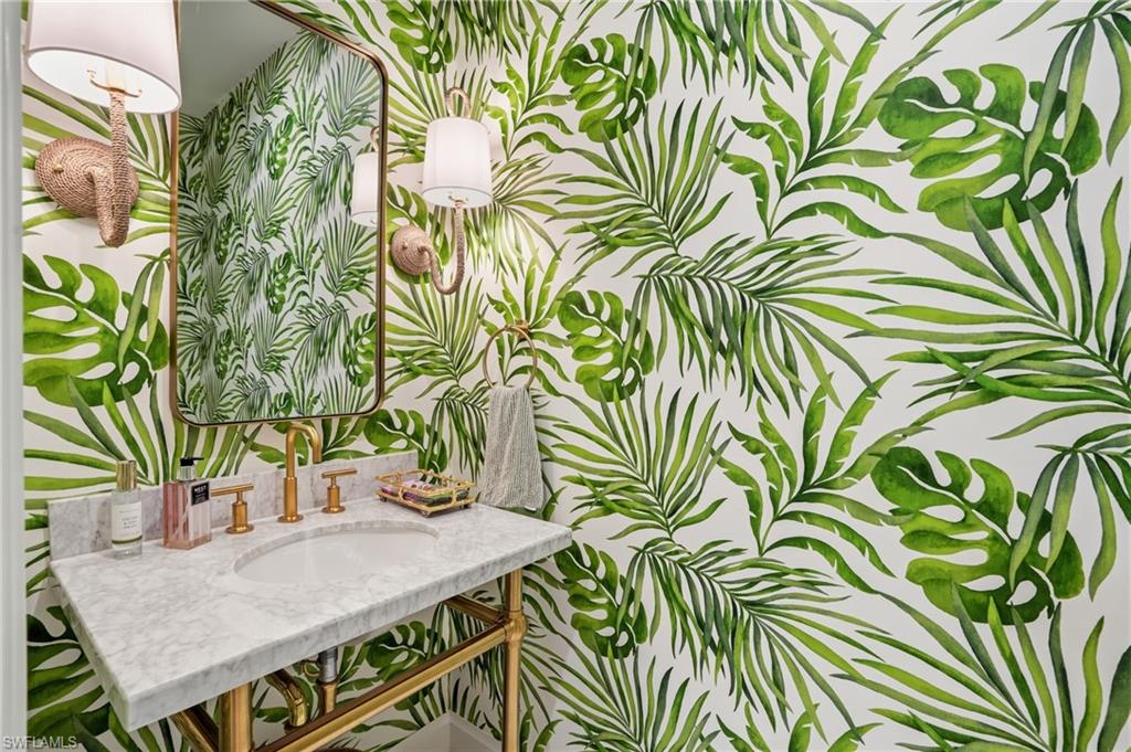 1115 Central AVE 456