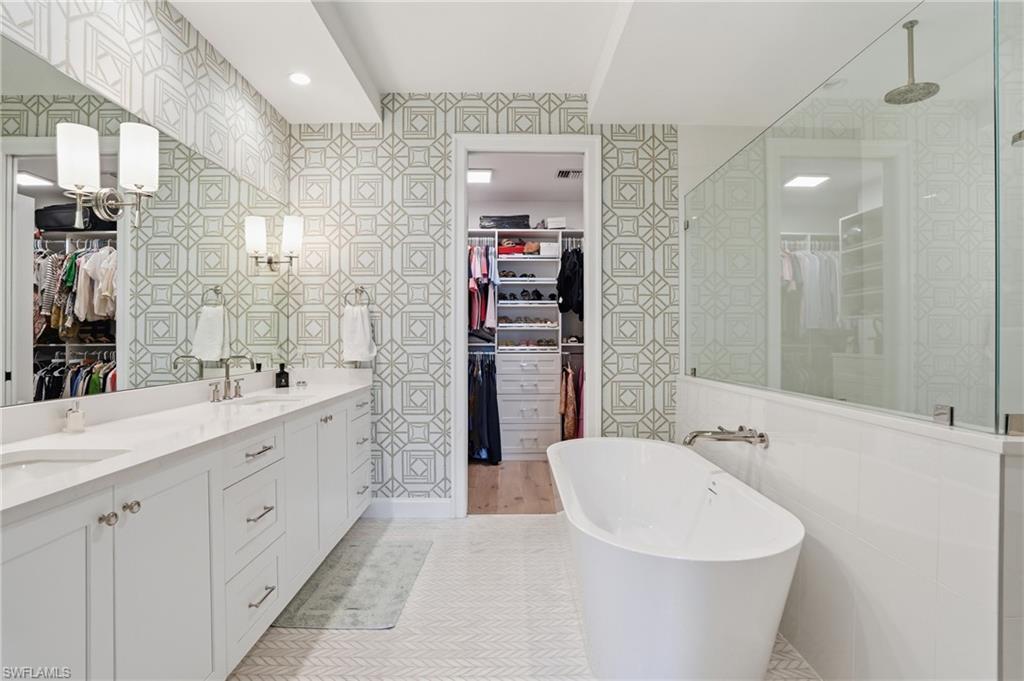 1115 Central AVE 456