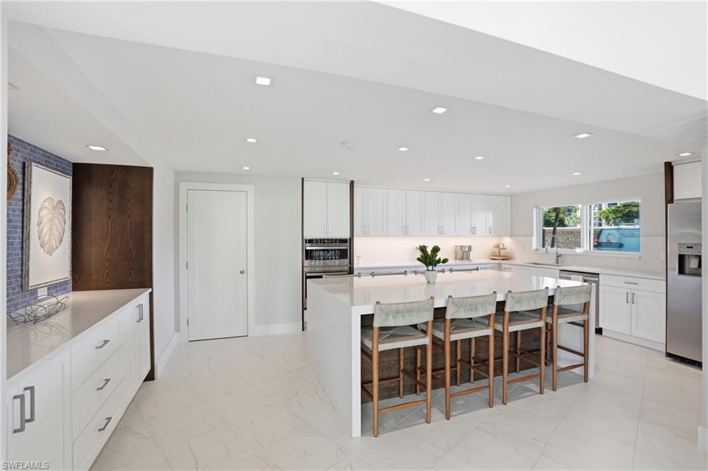 3410 Gulf Shore BLVD N 702