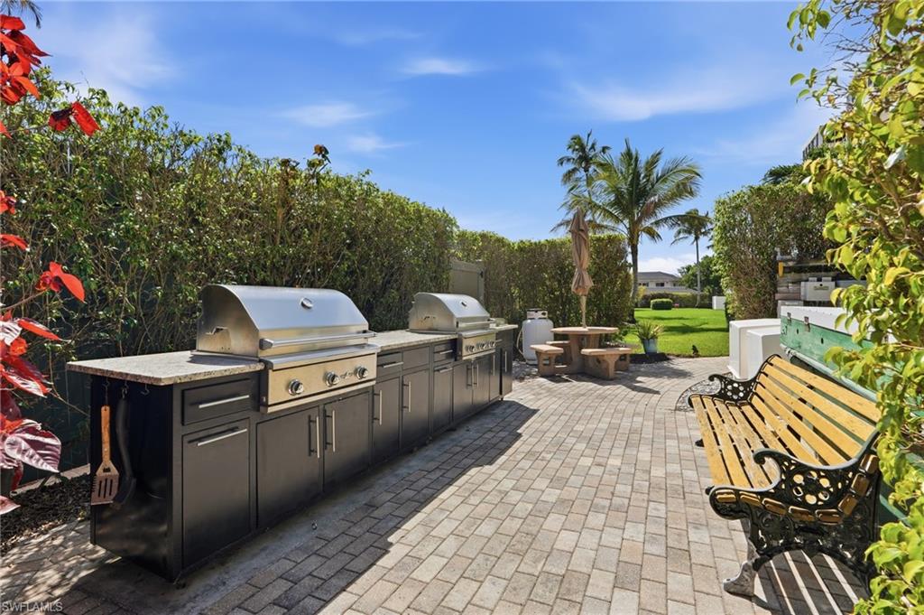 3410 Gulf Shore BLVD N 702